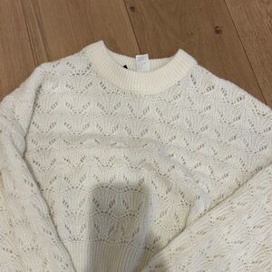 H and m white sweater perfect condition worn once!